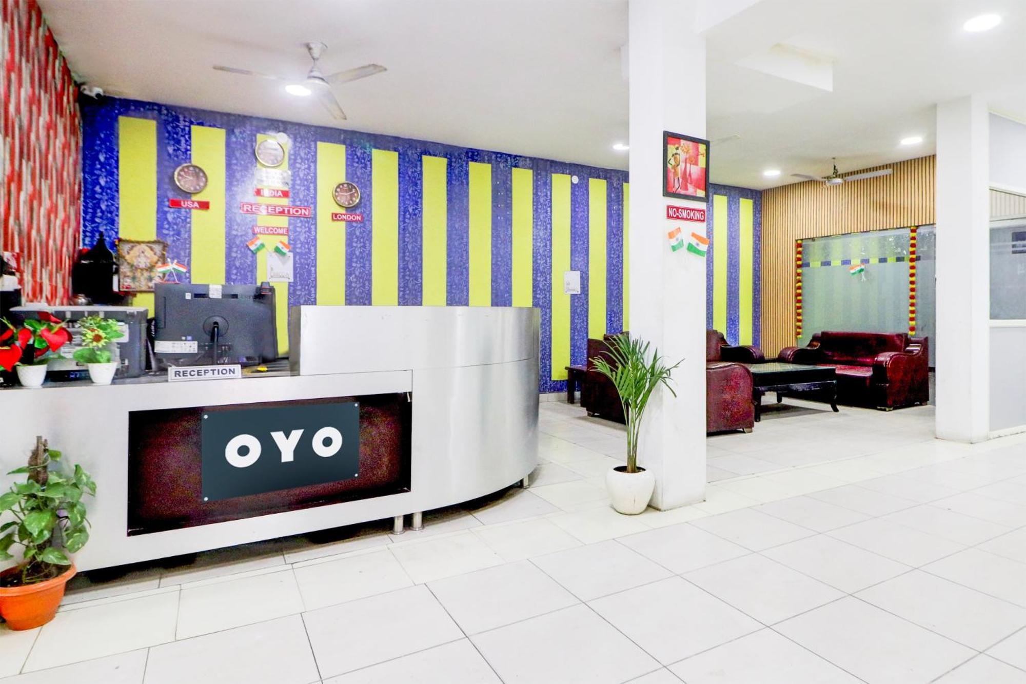 Oyo Hotel Viraj Palace ニューデリー エクステリア 写真